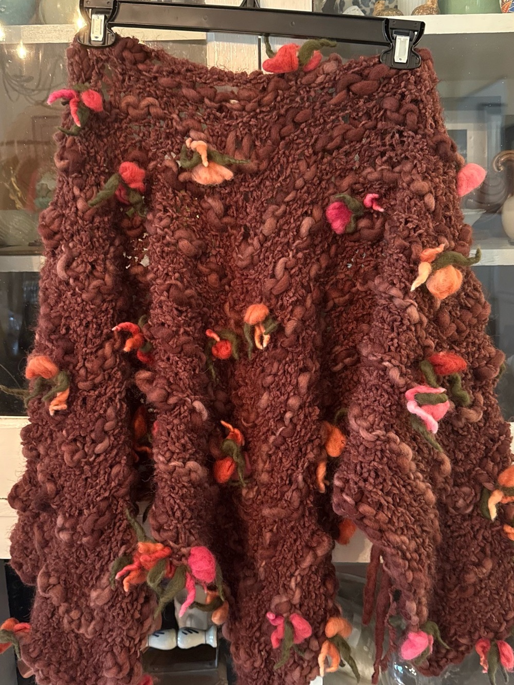 Source Unknown Chunky Brown Handcrafted Sweater with Multicolor Felt Flowers
